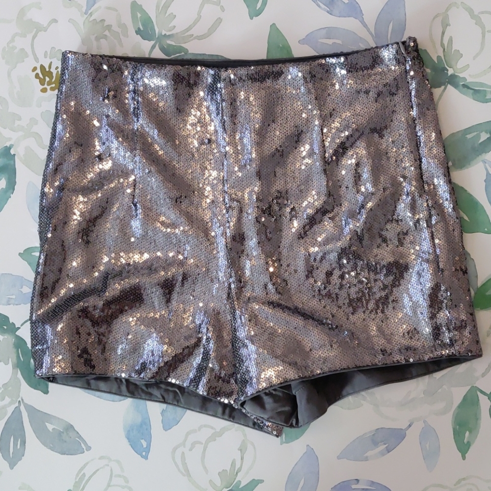 Forever 21 NWT Sequin High Waisted Hot Shorts Sz S